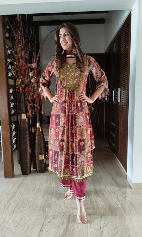 Maroon Green Embroidery Set